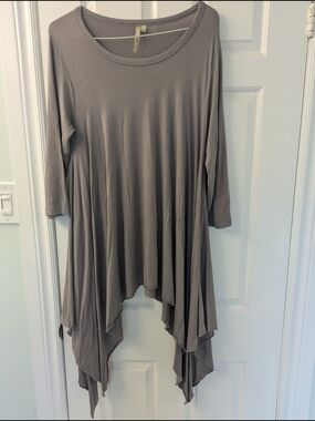 Comfy USA Gray Scoop Neck Tunic